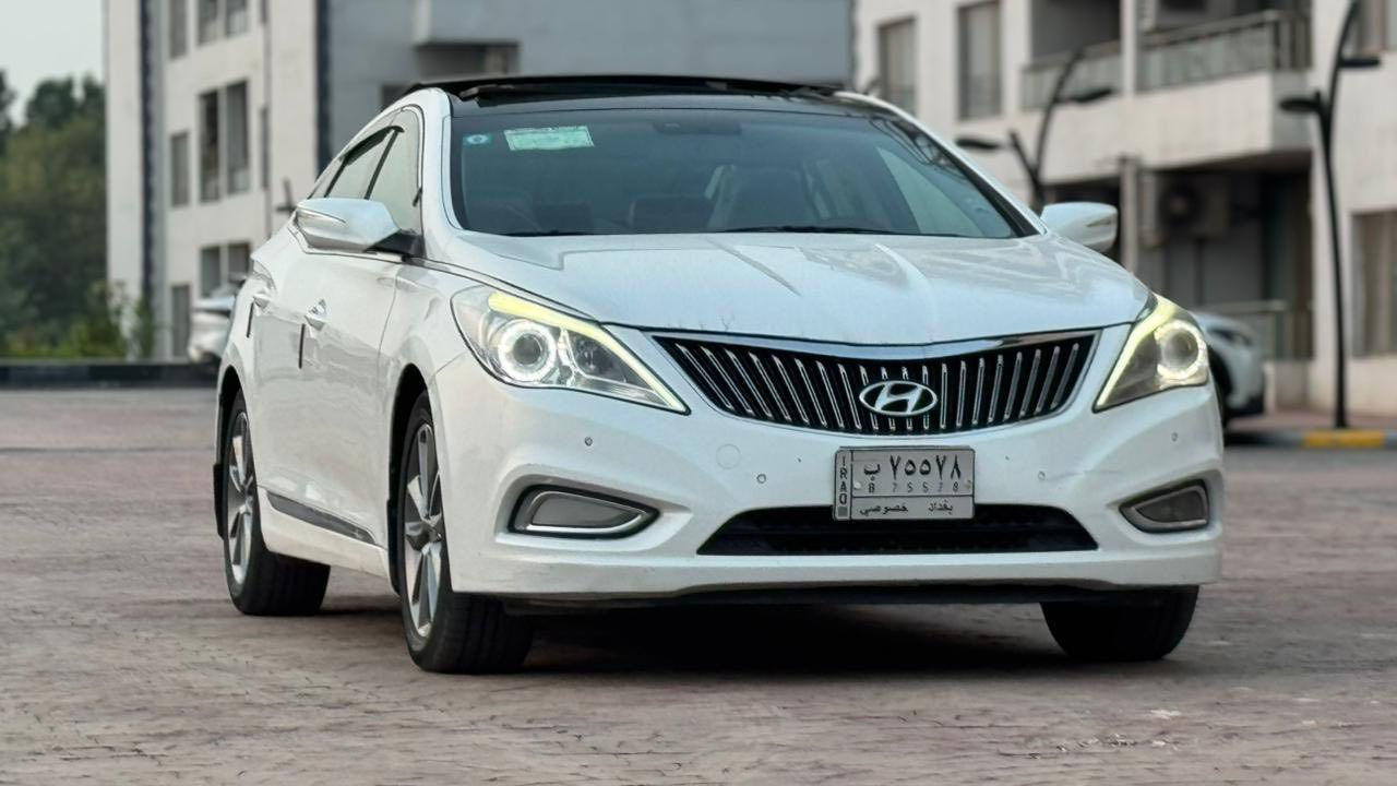 السلام عليكم ازيراة موديل ٢٠١٣ فول فول خليجي قطعتين صبغ فقط بدون دواخل شرط السونر
موصفات فول فول بانوراما داخل قرميدي كشنين كهرباء خازن ميموري شاشه وبصمه وكامرة دوارة حساسات امامي خلفي لد نهاري بعد بيها هواي موصفات تراي زيرو 
رقم بغداد مشروع وطني 
مكاني بغداد اليرموك 
*********** 
السعر ١٢٠ قفل قفل قفل
