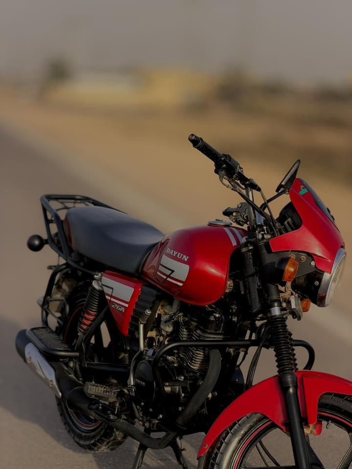 دراجه دايوان كرزي دم لغزال
حجم 150سي سي نضافه وشلعه فوول 
مكفوله كفاله عامه اوراق اصووليه 
موديل 2020 طالعه بسنة 2022
الدراجه نضيفه ومامتعوبه مال مدرس من لمدرسه للبيت 
للاستفسار الاتصال ع رقم او مراسلة الواتس اب
***********
