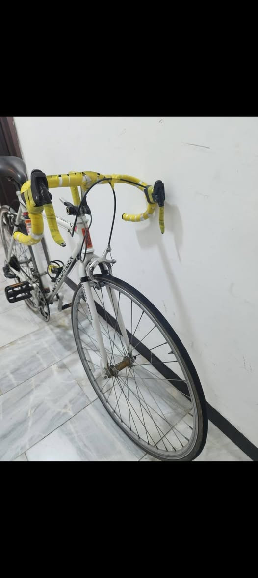 بايسكل للبيع
بايسكل سباق
بايسكل نضيف
المكان بغداد حي العدل
السعر 160 وبيه مجال
للتواصل واتساب :***********
