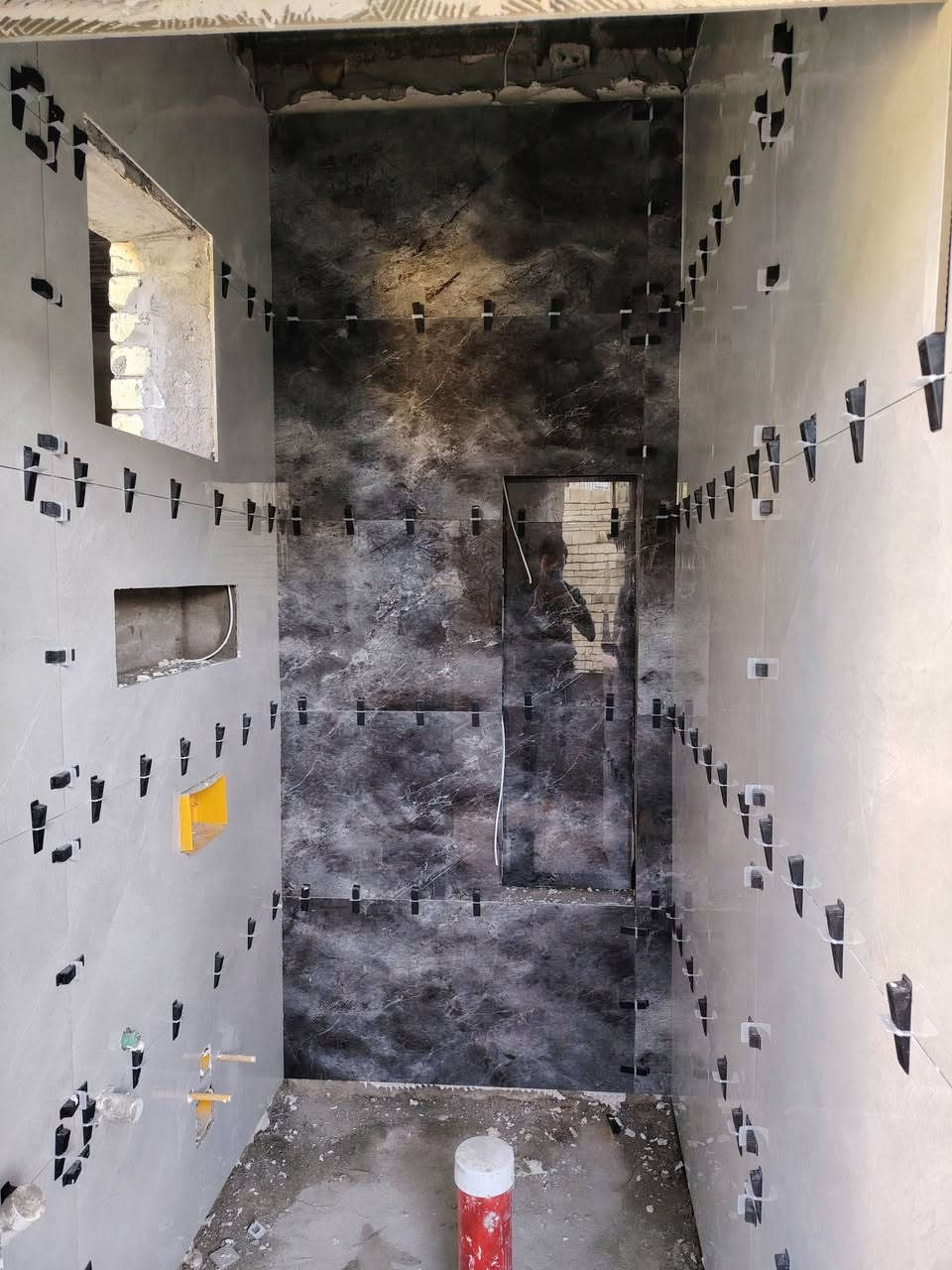 السلام عليكم
خلفه سيراميك وكاشي ومرمر والواح بورسلين شغل درجه اولى التزام ف العمل دقه عاليه استلام مهندس متواجد في بغداد
*********** وتساب
