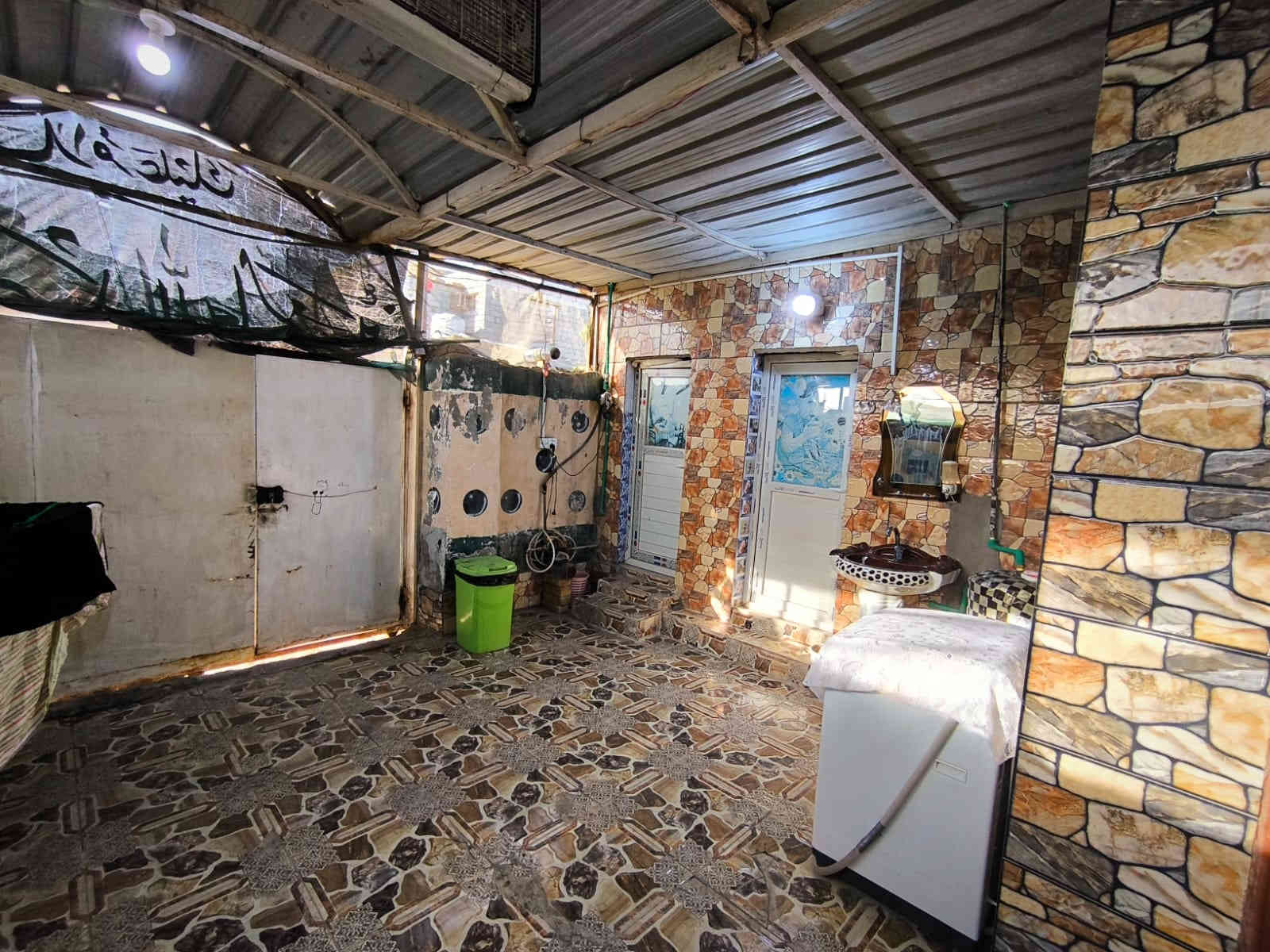 للبيع بيت مرتب كلش زراعي مساحه ١٠٠ متر مربع المكان الفضلية السعر ٤٢ وبي مجال ***********
