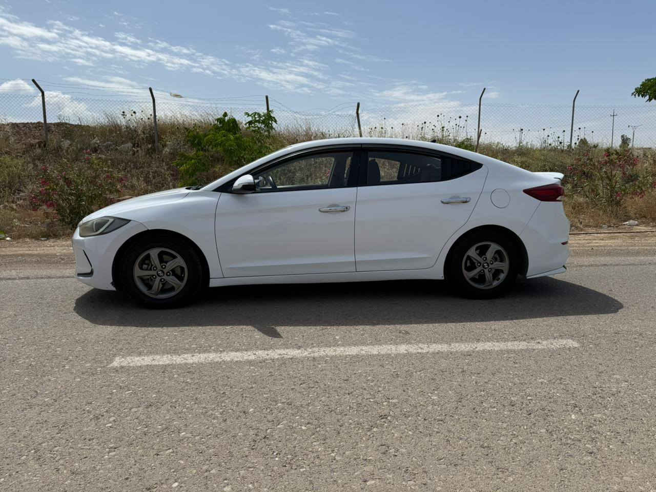 120$بي مجال
ELANTRA 2017
مواصفات كوري🇰🇷 
سنويه لحد2029
محرك 16 GDI
رقم سليمانيه
4تايرات جديد + ريل كروم
تبريد ثلج+تتفئه بشرط
محرك+كير بشرط 
حداديه كلهه جديد بشرط
***********
