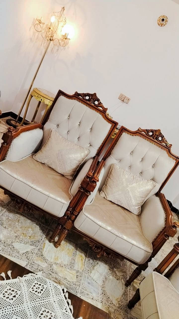 تخم زان موديل إيطالي كلاسك حديث عشر مقاعد للاستفسار ***********
