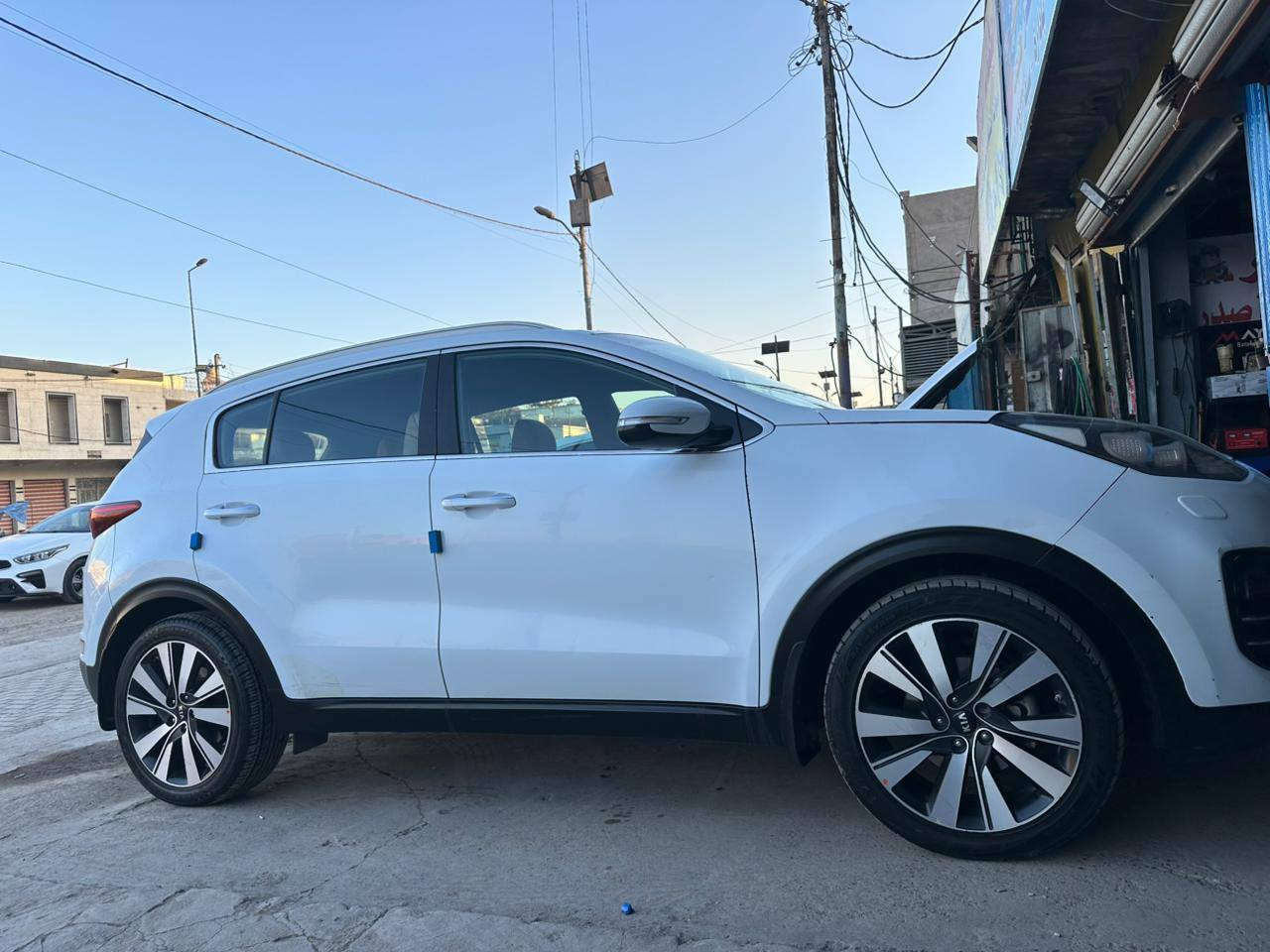 للبيع سبورتج ٢٠١٧ خليجي كفاله من الصبغ داخل بيجي مكينه كير كفاله رقم بغداد الجديد السعر ١٧٢ بي مجال مكاني بغداد الدوره الهاتف ***********
