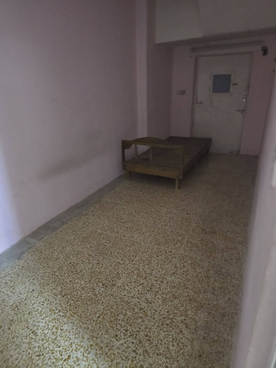 الايجار بيت طابق ارضي
حي الحدباء السايدين المضخه
المساحه 100 متر السعر 300
غرفتين صغار واستقبال ومشتملات   ومطبخ 
***********
***********
