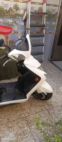 سكنس لد 
كلشي كامل بيهة نكرة بكل وكت 
للبيع السعر ١.٢٠٠.٠٠٠ مليون وميتين  وبيها مجال تجي تكلب وتشوف بيهة شوية نواقص بيتنه بالشعب وشغلي بالكرادة اروح واجي بيهة هذا رقمي 
الشراي يخابر  ويدلل 
***********
