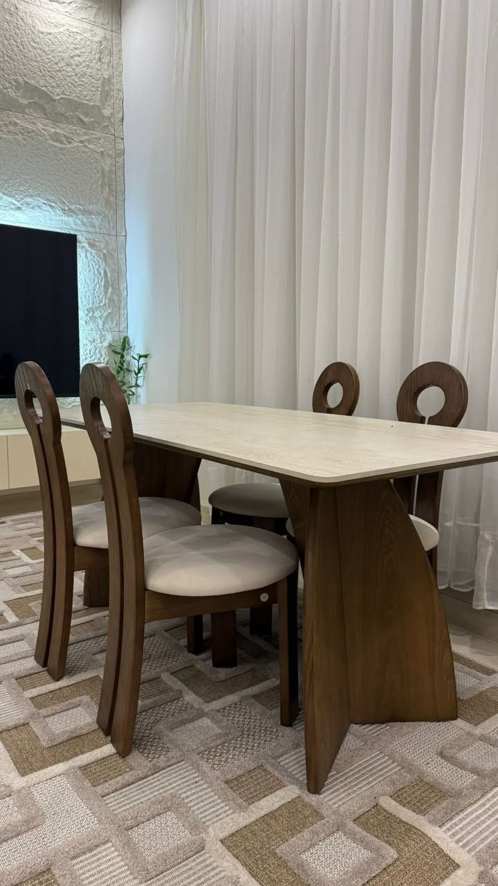 ميز طعام جديد صار شهر من احذته بس تحولت شخط مابي اريده ٨٥٠ الف


**إذا كنت صاحب هذا الإعلان وتريد حذفه لأي سبب، رجاءا أرسل رسالة إلى الدعم الفني**