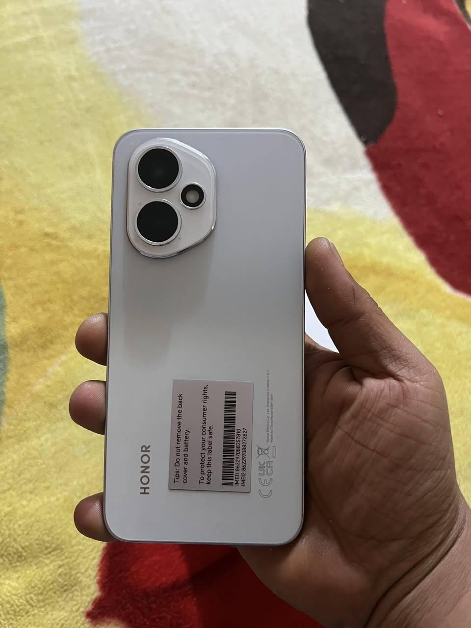 هونر 400 استخدام قليل تليفون نظيف بمعنى كلمه ذاكره 512 سعر جديد 480 ألف ً. أبيع 425 مع مجال قليل


**إذا كنت صاحب هذا الإعلان وتريد حذفه لأي سبب، رجاءا أرسل رسالة إلى الدعم الفني**