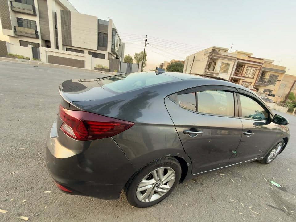 السلام عليكم
النترا 2020 وارد امريكي
ماشية 66000 ميل
فول مواصفات 
ضرر 3 قطع صبغ قطعة معجون

رقم الهاتف ***********
