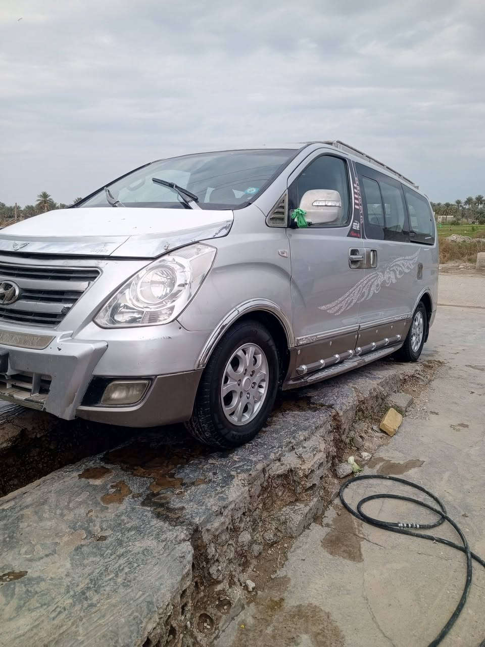 السلام عليكم
ستاركس مسكر 2009 اصل اوتو
مكينه 7
حداديه تخم تاير
السياره اخوان مكفوله من الضربه 
مال جناي
السعر137 مجال بيهاا الشراي
***********
