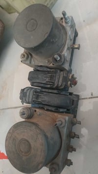 ABS • فرامل • سيارات • نظام الفرامل المانعة للانغلاق