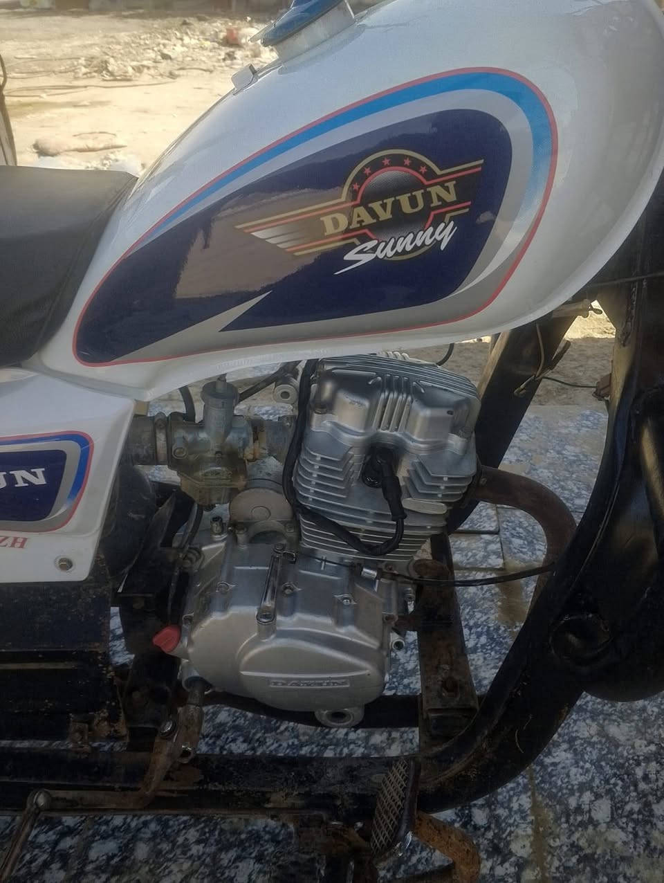 سلام عليكم ستوته للبيع موديل 2015 كلك اتعهد سرقه وعشائر ستوته شوفت عينك كامله من كلشي تعميره جديدة ماعليك بس تشغل وتطلع على باب الله 
دشبول جديد 
تواير جدد
مكينه جديدة فقط بوشه وبستم مبدل 
ضفيره جديدة 
تانكي جديد 
صفاحيات 
هورنات 
لايت زنون عالي ناصي 
سعرها 950وبيها مجال للطيبين 
اتصل وبيك خير ودلل 
***********
