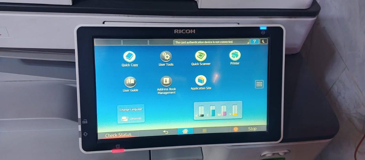 مواصفات عملاقة  الطابعة اسمه ريكو  MP C4504 طباعة ليزرية بودر متعددة الاستعمالات نظام ايكو وتربط حتى من الموبايل وايرليس وبلوتوث وايثرنت بذاكرة ٥٠٠ كيكا طباعة وجهين ملازم وكل شي فول مواصفات لتواصل ***********
