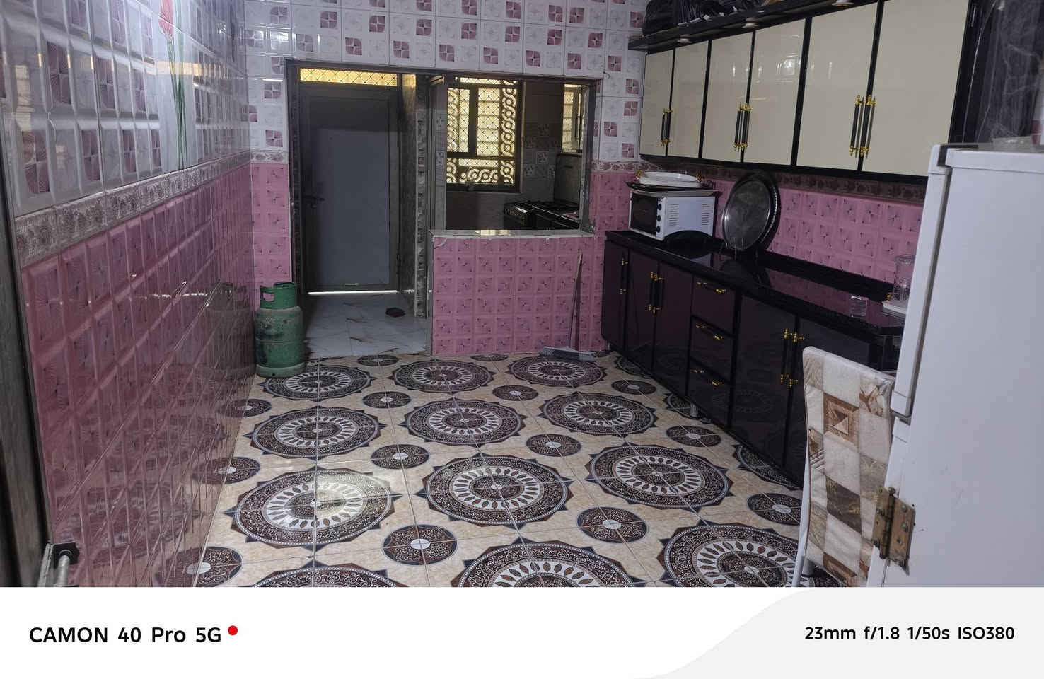 بيت للبيع زراعي ناحية فضليه حي خظر مساحة ٢٥٠ بناء بلوك كهرباىي سقف عكاده غرف ٣ صاله مطبخ هول ديواني صحيات طارمه بي محل خدمات ماء كهرباء شارع مجاري تبليط بيت عله شارع تبليط قريب عله شارع عام سعر خاص وتصال عله رقم *********** وتصال عله واتساب
