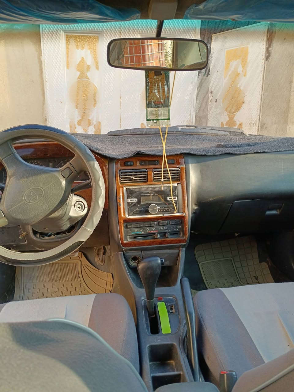 السلام عليكم كرونه موديل ٩٦ رقم انكليزي قادسيه مكينه ١٨٠٠ سياره جاهزه مكفوله من كلشي مداور ثاني يوم السعر ٥٥ وبيه مجال قليل الاتصال ***********
