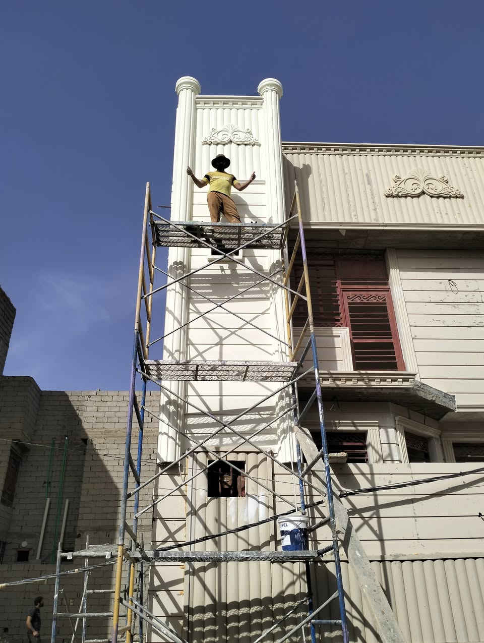 يا الله مستعدين لكافه اعمال الواجهات تغليف في ماده الفوم التركي طلس وصبغ شغل درجه اولى كربلاء ***********
