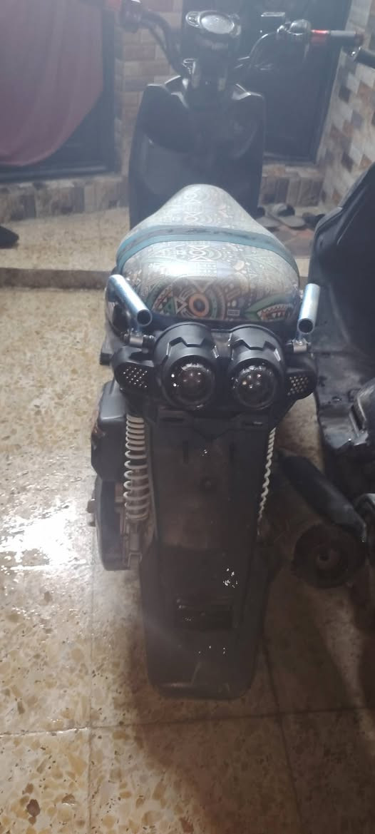 سلام عليكم دراجه سكنس جبلي للبيع الدراجه يرادلها ادامه للكلجات الدراجه كهرباءيات كلها شغاله السعر ٥٥٠وبيها مجال مكاني بغداد ام الكبر رقم الهاتف ***********
