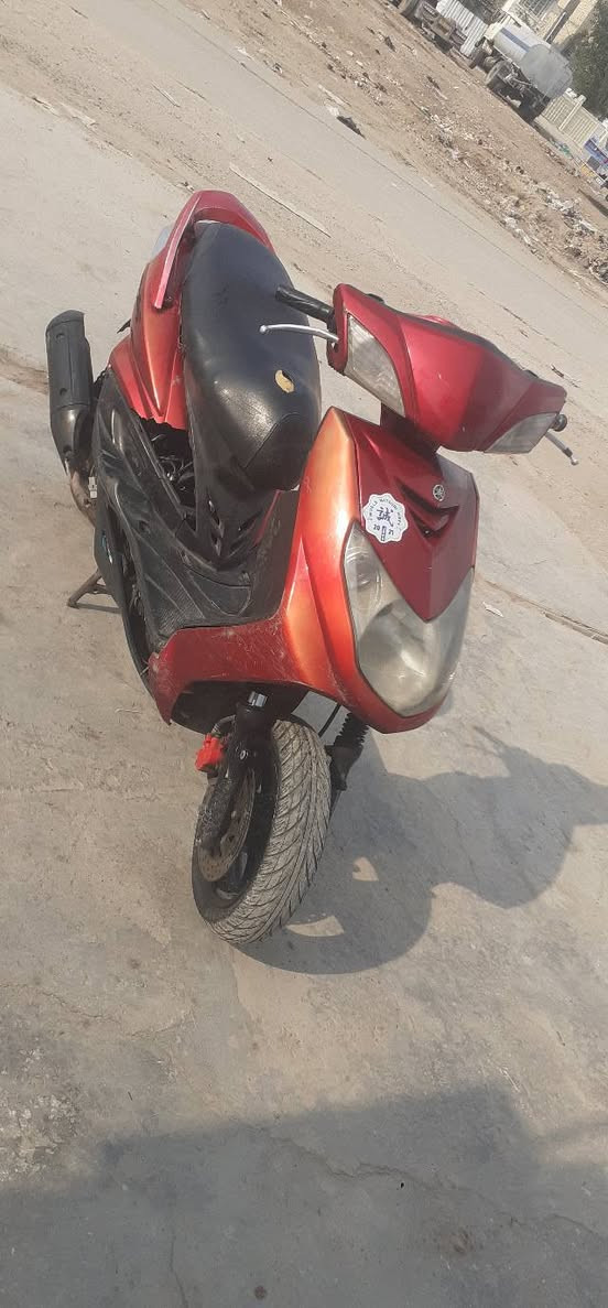 سلام عليكم دراجه سكنز فحل ياباني سلف هندر كهرباته كله شغاله مكينه ناعمه شلع معدل دراجه كله بلاديه أوراقه كامله مكاني غزاليه سعر ٣٥٠ شراي يخابره ***********
