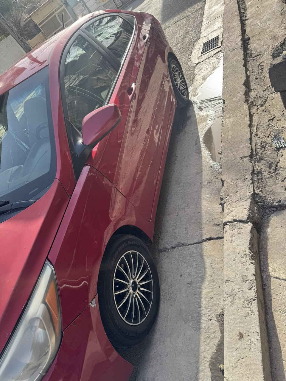 السلام عليكم اكسنت موديل ٢٠١٦ وارد أمريكي السياره نضيفه كير محرك صدر جديد تخم تاير جديد باتري جديد تبريد السياره كامله نقص برغي مابيها حادثها بنيد وجاملغ بدون دواخل فقط ايرباك الدركةالغود سليمه السعر٨٨ورقه وبيهامجال بسيط العنوان حي الجهاد  للاتصال ***********
