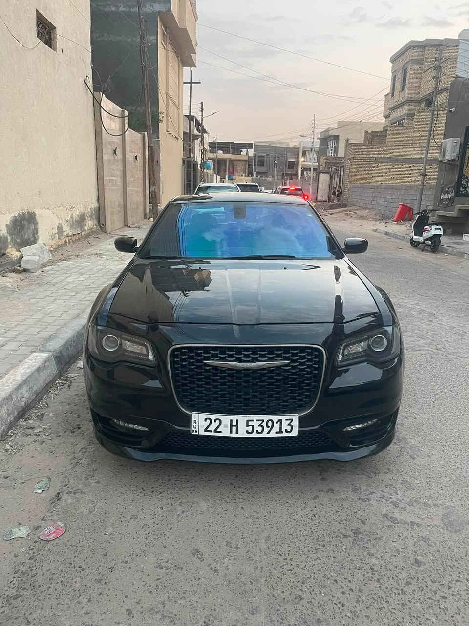كرايسلر 300S Gold .
الموديل : 2018  . 
المحرك : V6 
كلين تايتل وارد كندي .
رقم اربيل بأسمي سنوية نافذة حتى 2029
* بانوراما 
* حساسات امامية . و خلفية
* مصابيح امامية زنون مع LED . عدسه متحركه 
* ويل 20 بلادي ذهبي  . 
* شاشه كبيرة مع نظام ملاحة نفكيشن GPS .
* مقاعد أمامية كهربائية عدد 2 . 
* كشنات جلد بلادي اسود تطريز خيط ذهبي 
* مقاعد أمامية تدفئة و مقاعد خلفية تدفئة . 
* مرايا متحسسة للاضاءة العالية .
* سياقه ذاتية 
*تشغيل عن بعد 
وبعد مواصفات ما ذكرتهن 
بالاضافه تخم تاير جديد

مكان السياره  البصرة
***********

