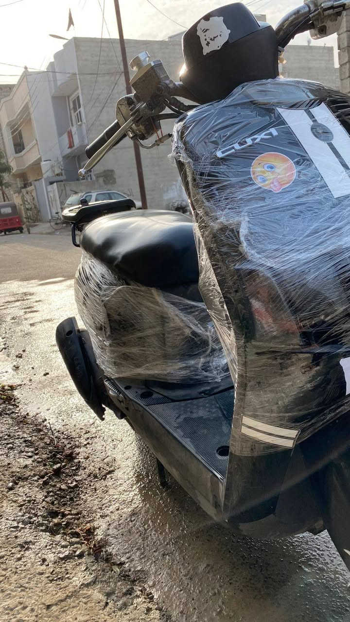 السلام وعليكم ماكس بوليس للبيع كاملة مكمله مكفوله من كلشي بس يرادله باتري فقط من عده لباتري مابيه نقص مكينة خير من الله كلشي شغال سلف هندر كهربائيات كله شغاله شلعه معدل فول الدراجه جديده ختم واحد ويه لمكينه بلاد49المكان ديالى بعقوبة السعر 525بيه مجال حك الجيه ***********
