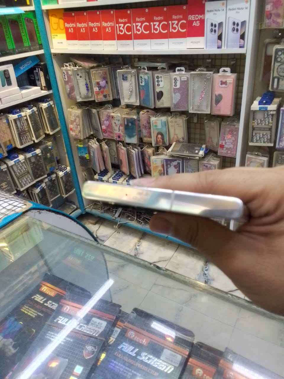 كالكسي اس ٢٣ الترا شرق اوسط خطين  ذاكره ٥١٢ رام ١٢ لون ابيض مميز ملحقات كامله وكاله الوطني 
نظافه ٩٥ /١٠٠ شرط مكفول سعره ٨٥٠ نهايته
العنوان .السماوه. شارع باتا .مركز تاج فون
مقابل مجمع النخله.مجاور صيدليه النصر
*********** السماوا, المثنى
