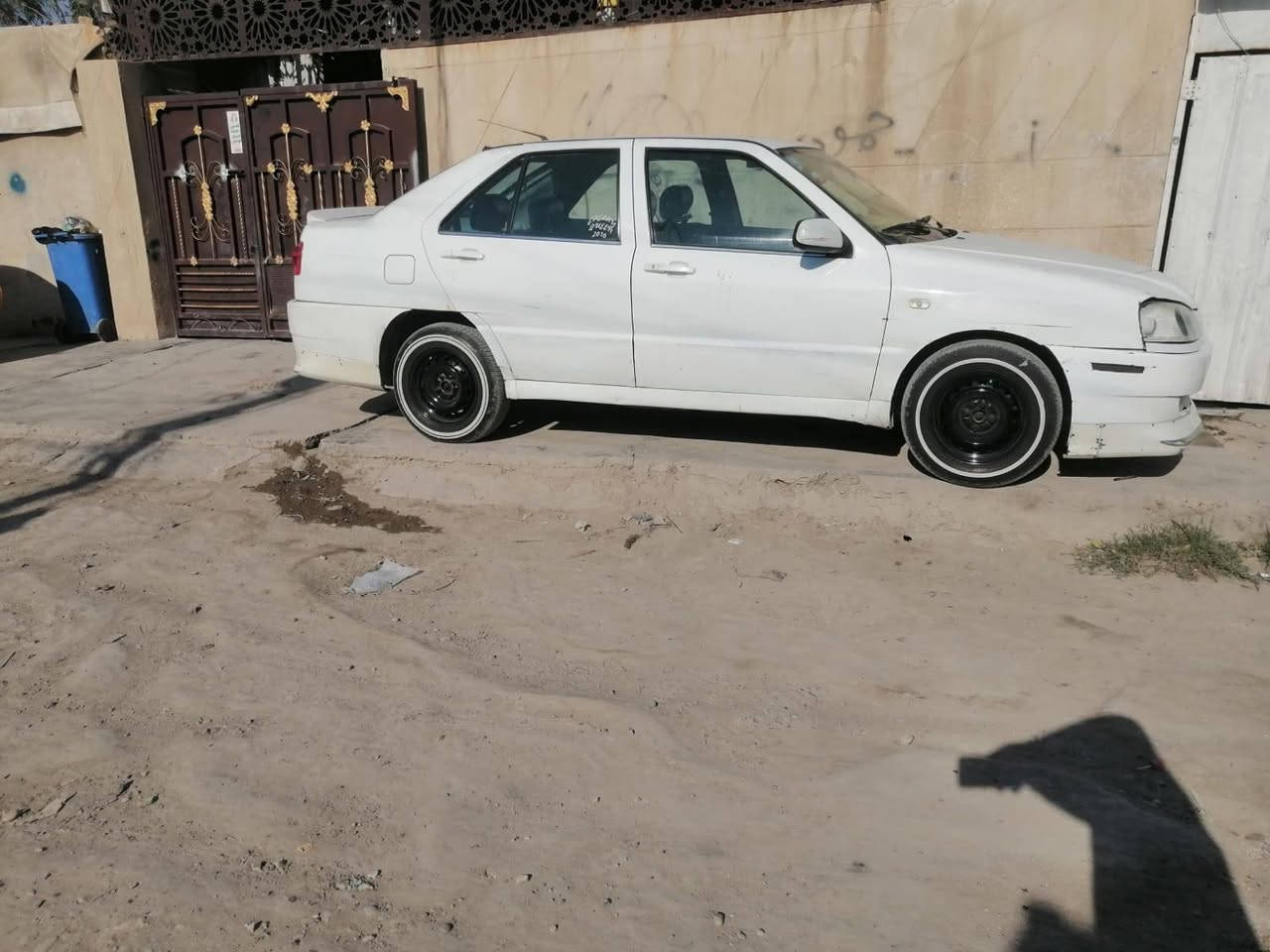 السلام عليكم اخوان شيلك كوين 2010 للبيع سياره جاهزه ومقفوله ضربه وصبغ وتبديل تخم تاير تب تبريد شغال رقم واسط مشروع الوطني ثانويه 29 السعر 35 بها مجال بسيط مكان السياره الحريه الضلعي 
***********
***********
