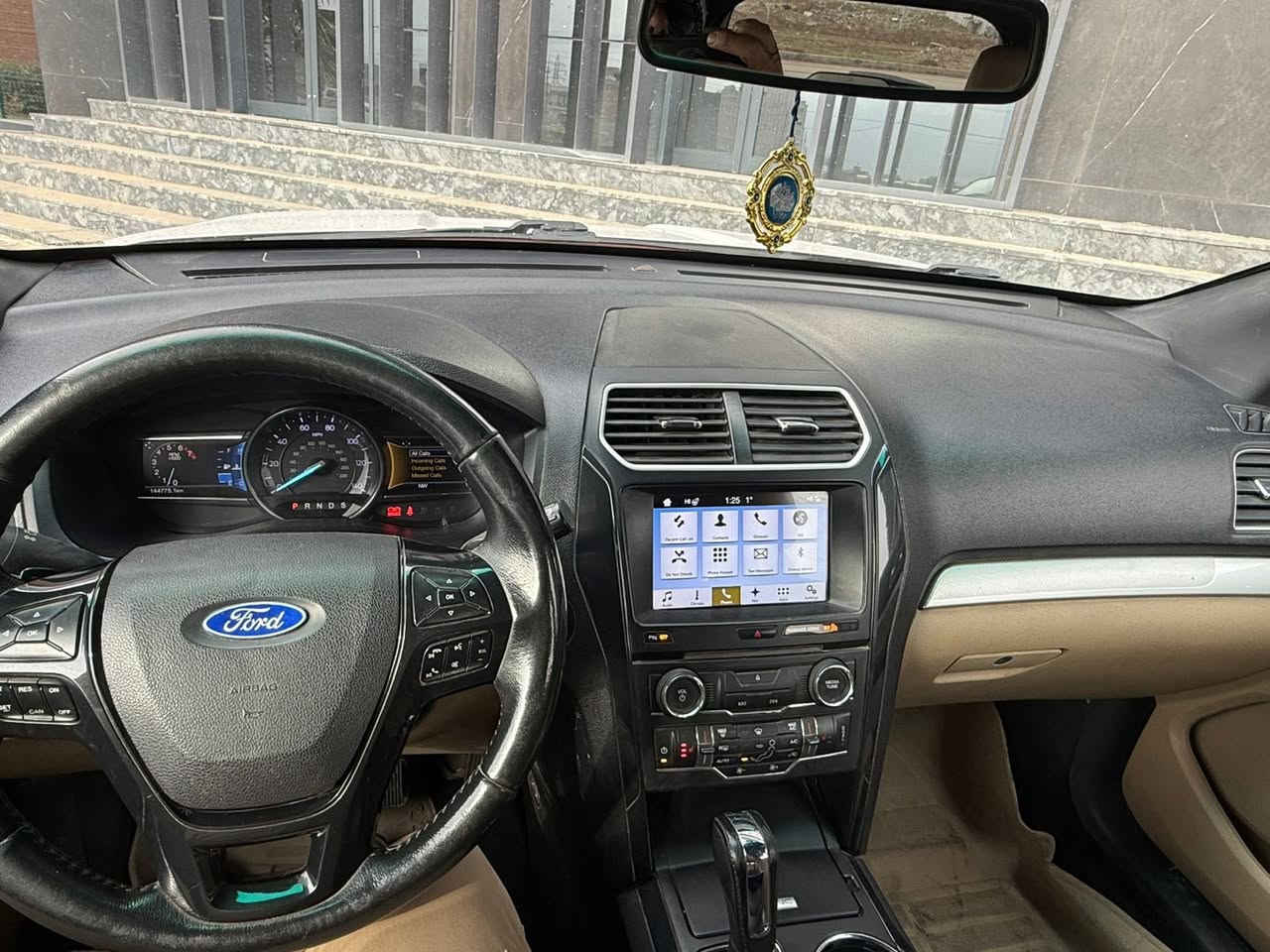 السلام عليكم
فورد اكسبلورر2017
فول مواصفات فقط بدون بانوراما
مكينه6 سلندر
مكينه ممفتوحه بشرط
داخل عسلي جلد
رادرات محيطيه
شاشه كبيره
صدر جديد
تخم تاير جديد
ماشيه89 الف ميل
السياره بدون دواخل
بجم كبس
بيه باب سايق مصبوغ ونصف جاملغ سكن
جاملغ السايق بلادي مبدل نفس اللون بدون صبغ
مكان السياره سليمانيه
السعر/168$ ومجال
للاستفسار
***********
***********
