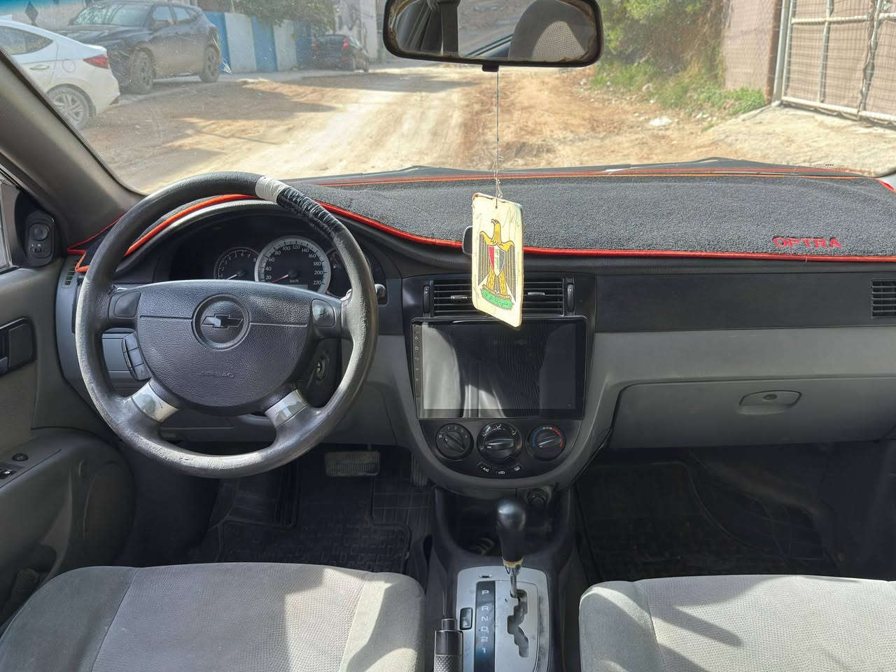 السلام عليكم من رخصة الادمن المحترم
للبيع اوبتره الشركه العامه لسيارات خليجي 
مواصفاته معروفه شاشه كبيره أندرويد كتالوكات الشركه 
سويجات عدد ثنين مال الشركه طفايه مال الشركه كله بلاد السياره عله وضع الشركه دك جرص ب١٢٠ السياره بيه بس الدوسه جهه الصدر صبغ وبارد بين البابين قليل رقم بغداد دولي باسمي سنويه ل ٢٠٣٠ السعر المطلوب ٨٩ وبيه مجال قليل المكان بابل الحله المركز مدينه للاتصال ***********٨
