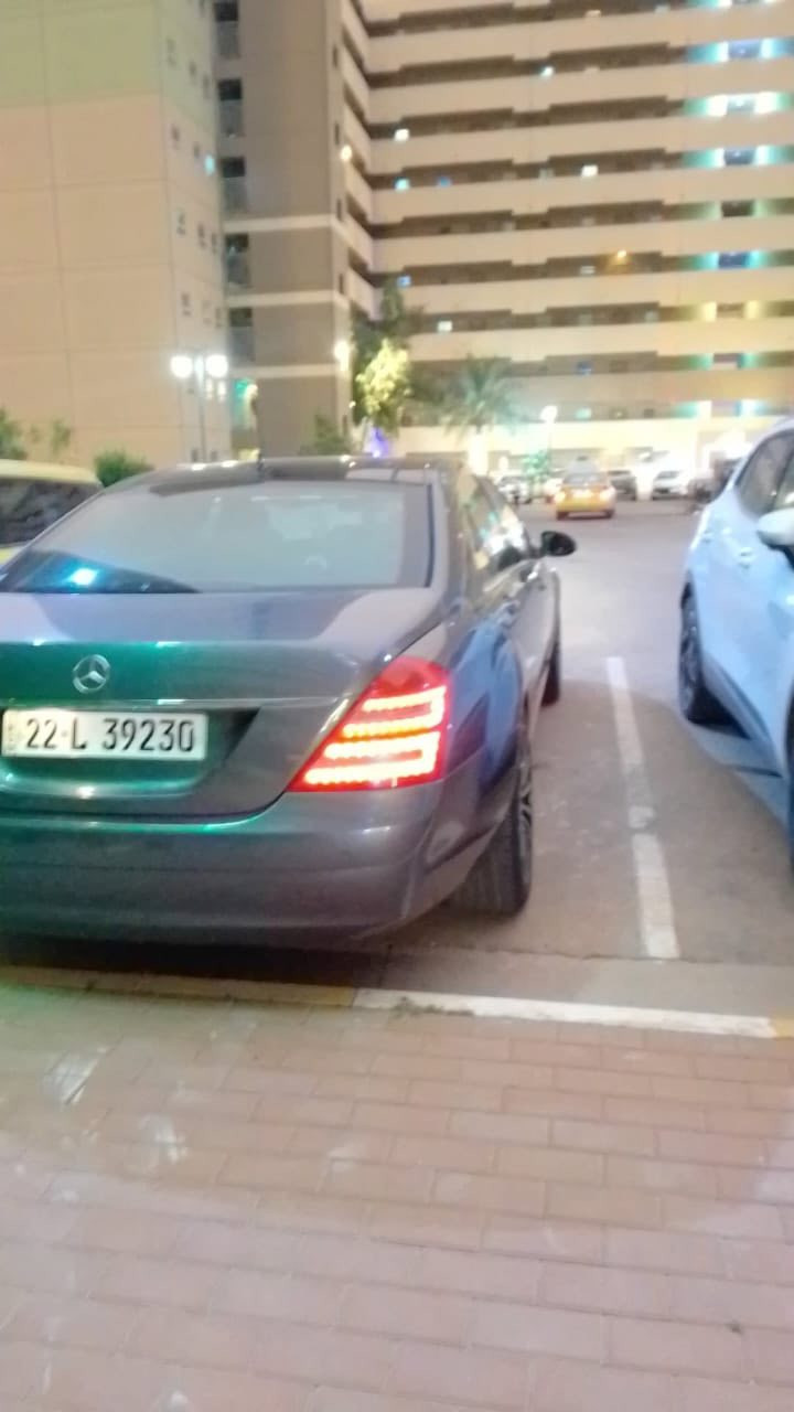 السلام عليكم 
سياره مارسدس S350 
موديل 2009 بلاديه 
 كير مكينه  حداديه كفاله 
بيها صبغ مثل ما موضح بل سونر 
مكينه ٦ سلند 
بنوراما  
جنطه كهرباء  
جوبلسات 
رقم شمالي باسمنه 
السعر 18,500$  وبيها مجال 
العنوان بغداد الجديده 
لتواصل : ***********
