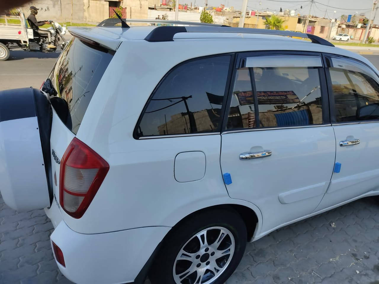 للبيع تيكو مديل ٢٠١٣ رقم نكليزي كير محرك حداديه تبريد تخم تاير جاهز من كلشي مكفوله من ضربه وتبديل بيه صبغ بالحزام فقط 
*********** البصرة, العراق
