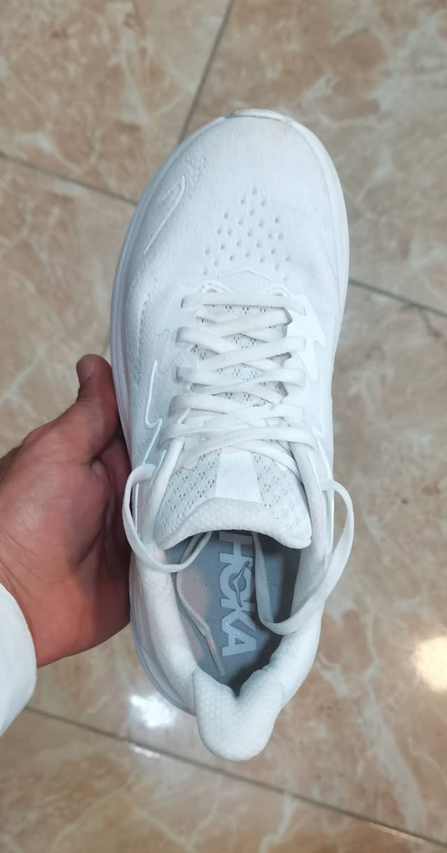 Hoka Clifton 10
قياس ٣٨
طول قدم ٢٣.٥
نضيف ارجنال و توصیل مجاني


**إذا كنت صاحب هذا الإعلان وتريد حذفه لأي سبب، رجاءا أرسل رسالة إلى الدعم الفني**