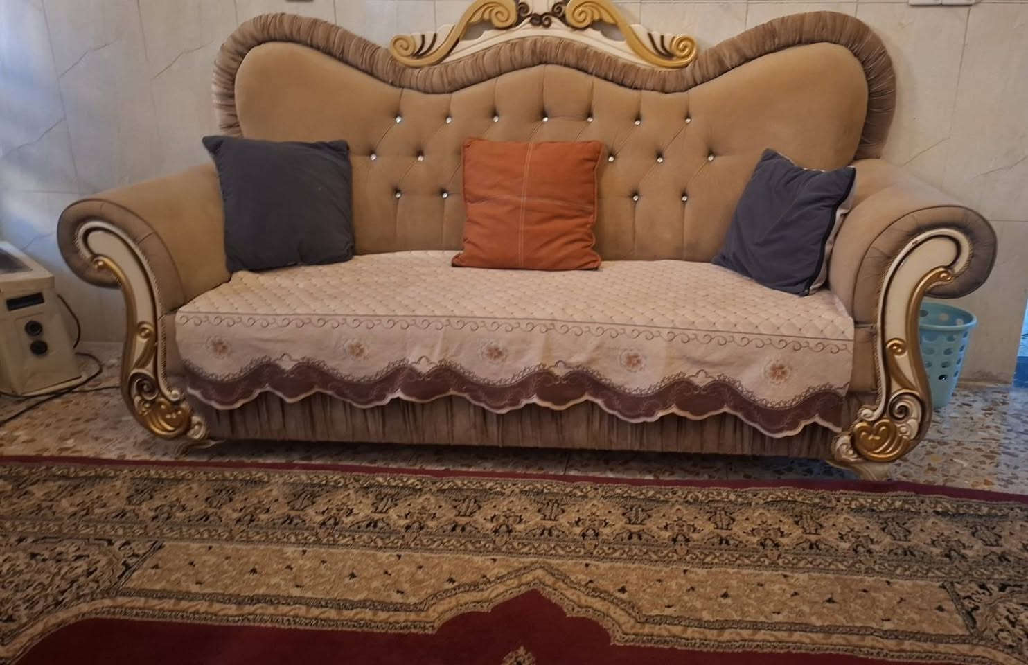 السلام عليكم عندي تخم كامل عشر مقاعد السعر 400 وبي مجال بسيط المكان بغداد الغزاليه ***********
