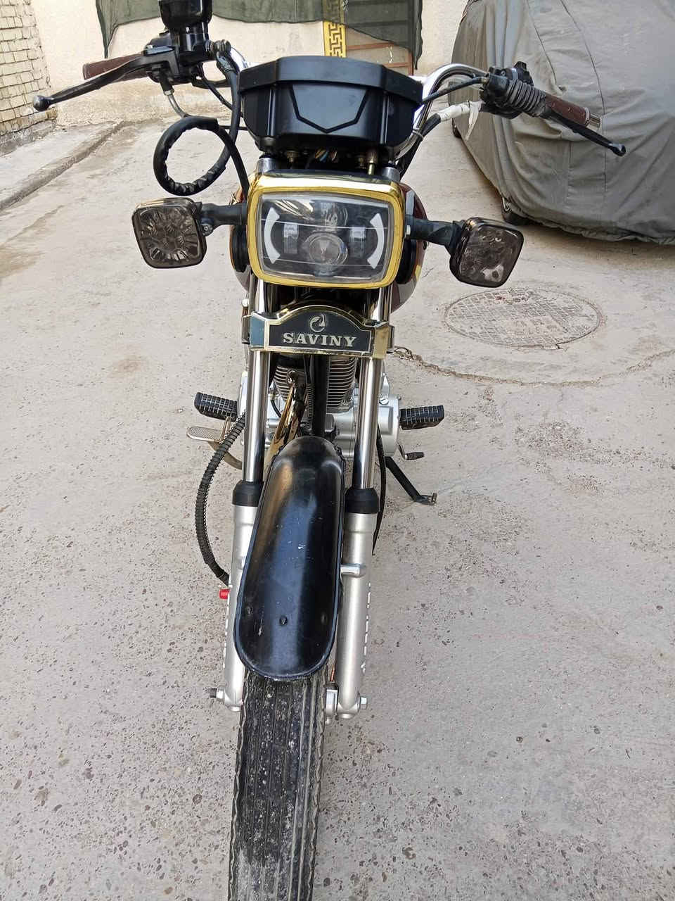 السلام عليكم ورحمة دراجه ايراني خمسه كير سونلك موديل 2024 مكينه 200 دراجه كامله مابيه نقص السعر 675 وبيه مجال عنوان بغداد الشعب ***********
