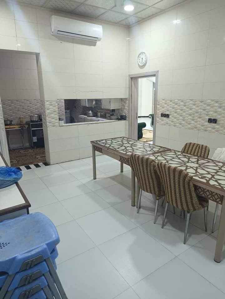 اعلان رقم 175
بيت للبيع♦️
 طابقين زراعي سند 25
 الموقع 🔸
 ام الخيل قرب سياج الجامعه
 التفاصيل 🖊️
البناء حديث كونكريت مسلح 
المساحه 360 متر 
 الطابق الاول..   🔹إستقبال   🔹 صاله    🔹غرف نوم _2_   🔹مطبخ حار بارد ☕   🔹صحيات داخليه وخارجه   🔹كراج + حديقه كبيره ---------------------------------------الطابق الثاني..   🔸_5_غرف نوم    🔹وحده منهن سويت 🛁   🔸صاله   🔸صحيات عدد_2_
----------------------------------------اي تفاصيل اخرى مكتب السعد ام الخيل الرابعة او عبر مواقع التواصل الاجتماعي الصفحة الشخصية او الاتصال بنا على الارقام *********** 🪀 واتساب واتصال*********** اتصال
 تحياتي للجميع
