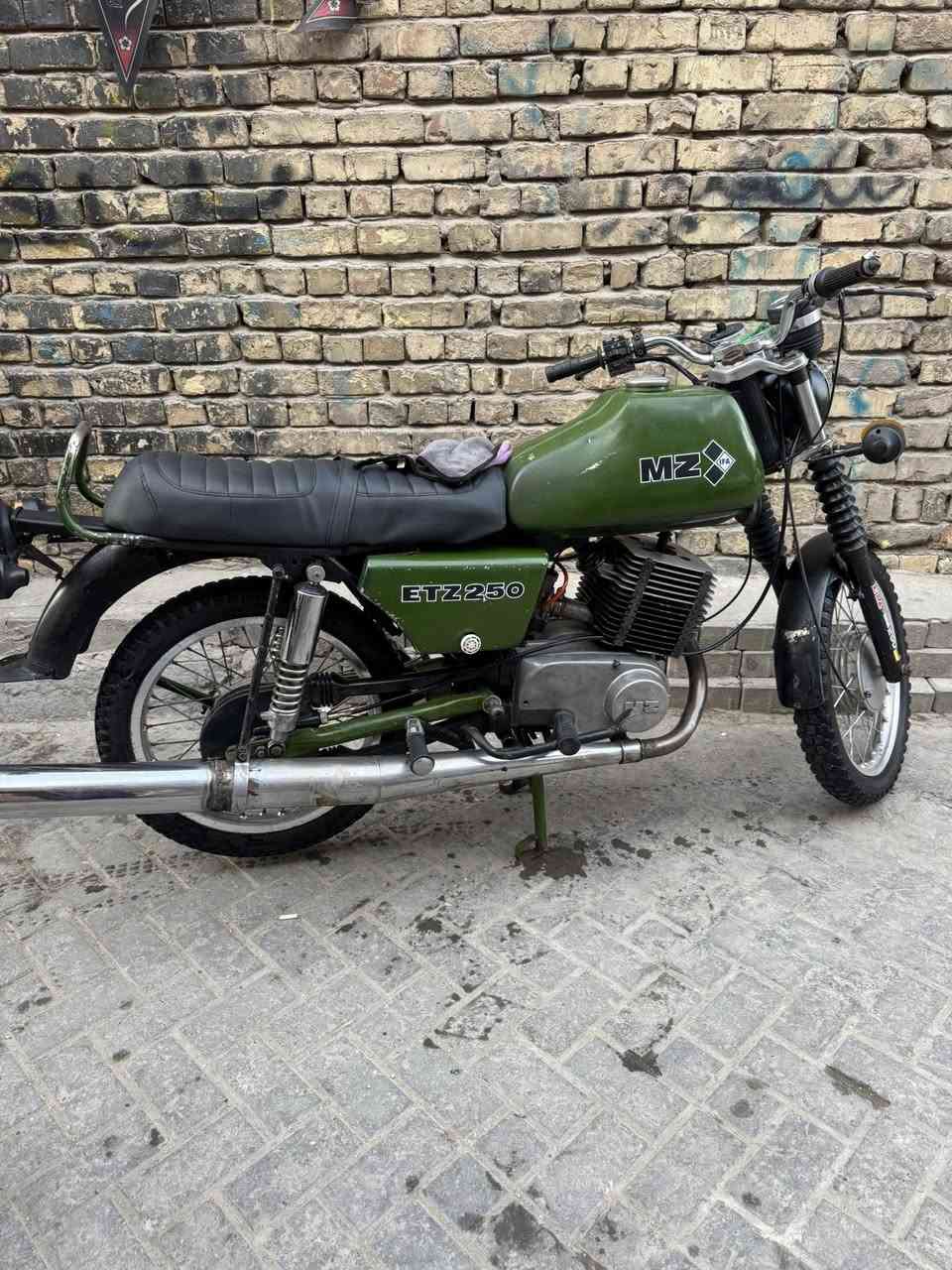 سلام عليكم اخواني من رخصه الاداره  
هاي امزت للبيع  82 
مكاني بغداد مدينه الصدر  
س ع ر مليون و 100
 
***********رقم الهاتف
