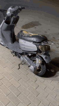 السلام عليكم 
حبايب منغولي للبيع الدراجه كدامكم مكاني كربلاء حي العسكري قرب جامع العمرن دراجه نقصها بس كشن كلشي مابيها هندر واحد تشتغل مفتوحه اني مجفتها ب ايدي يعني مو تجفيت كلاوات سعرها(170) موجود واتساب او اتصل ***********
