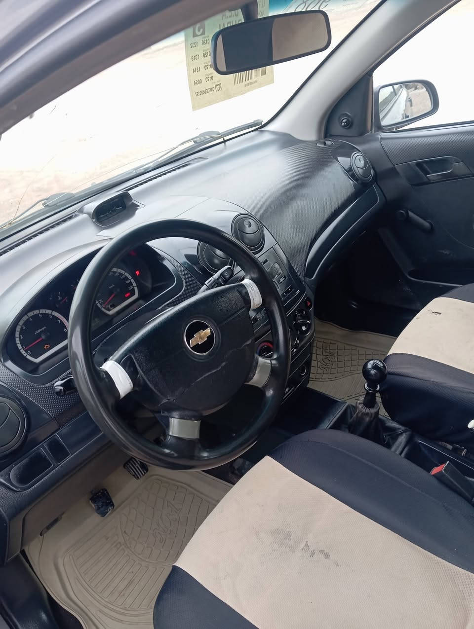 افيوو موديل 2010دوو بارجه و نيف بخ بي ليدان سياره زور جوانه سعر 61بيجه ك مجال ***********واستاب فايبه ر
