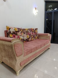 كنب • مستعجل • ميز ٥٠
