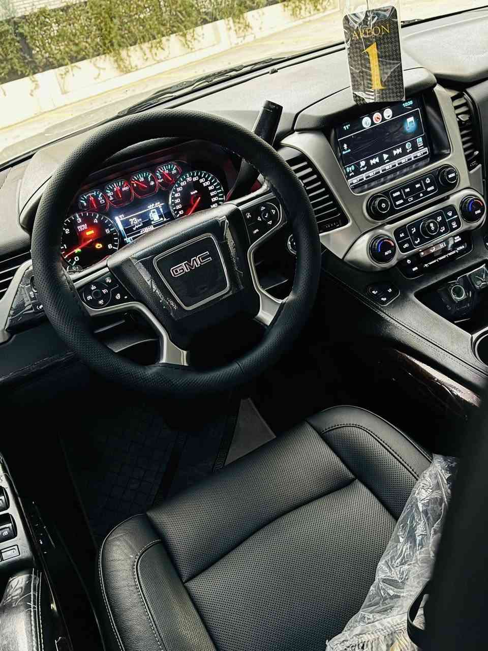 🍃اللَّهُمَّ صَلِّ عَلَى مُحَمَّدٍ وَعَلَى آلِ مُحَمَّدٍ 
‏GMC YUKON SLT 2017 
رقم اربيل (رقم وهزه جديده تحویل مباشر )
ماشیە ١٢٥ الف کم حقیقی ...

#سعر السياره  (٣١٨ ورقە) مناسب وبیها مجال بصیط 
مكان السياره سلیمانیە مرکز المدینە
للاستفسار 📲 ***********

سیارە مکفولە من صبوغ بشرط نهائیان ماکو صبوغ و حیل جدیدە و حلوە ماشااللە بیها بس مکانین PDR شغلها حلو مصلح یعنی الا بلسونار تبین بلعین ابد ماتشوفهە و سیارە گاعدە و باقیە و احلی من الصور .. 
محرك و الگیر بشرط شهر مامفتوح و ماملعوب بیە بشرط بدون صوت او تبخیر او ای خلل جاهزە میە بل میە 🙏🏻

 مواصفات SLT فوول ما عدا الفتحە 
(( ثلاجە ،، بصمە ،، کشنات جلد و کشن میموری خزن ،، قاصە ،، کشنات تدفئە تبرید  ستیرن هیتر صندوق جک ،، بصمە ،، رادار امامی و خلفی ،، رادار جانبی مرایات ،، نضام قیادە الذاتیە و تحدید سرعە  ،، شغال تشغیل عن بعد ،، کشنات کهربائی ،، حساس امامی و خلفی شاشە کبیر و کامیرا و بعد هوایە مواسفات ))
