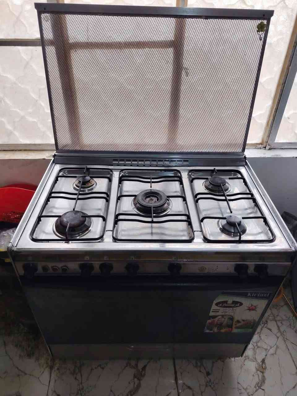 طباخ كريازي مصري نضيف ب 225 مكاني يم سيطرة الشوفه ***********
