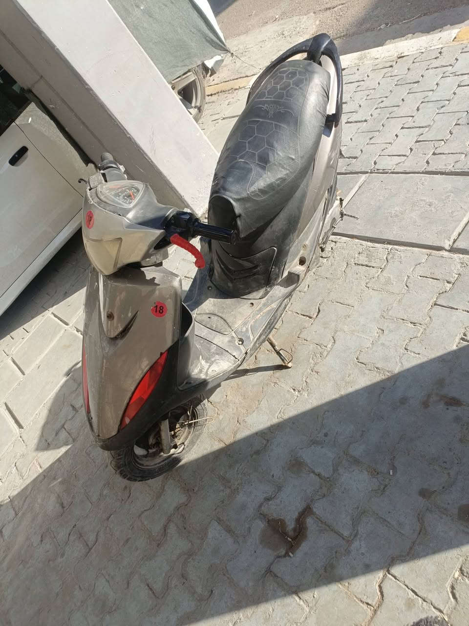 السلام عليكم ماكس عدله دراجه شغاله سلف هندر محرك ناعم لاتبخير ولا تنقيص شلعه معدل حلو يرادلهه ترتيب كهربائيات وباتري ظعيف السعر 350 وبيهه مجال مكاني شارع حيفا ***********
