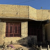 دار للبيع يبعد عن تبليط مال كورنيش مسافة ١٠٠ متر   مساحة الدار ١٦٠متر ...