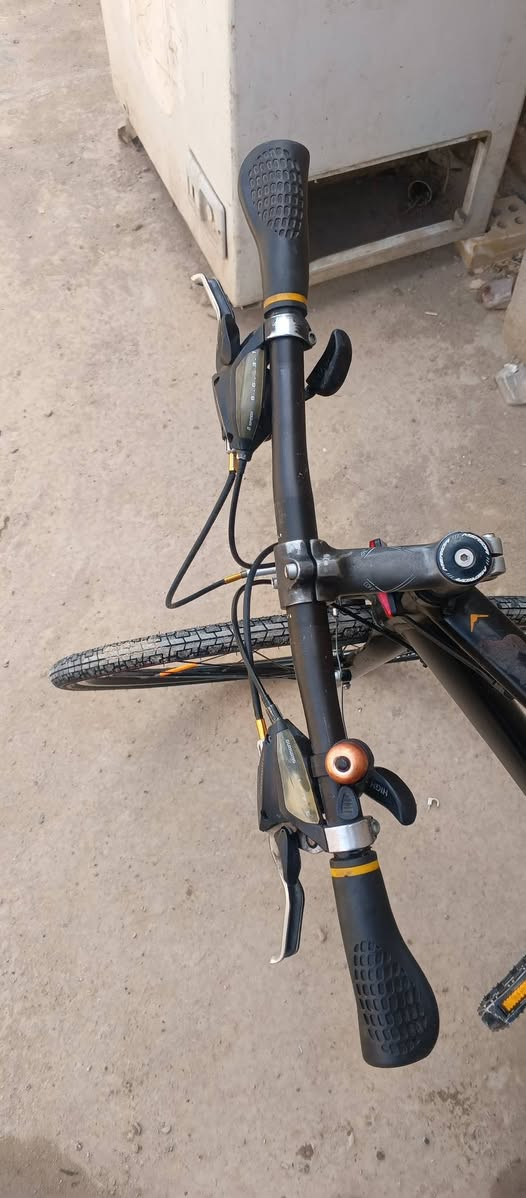 بايسكل للبيع ميردا حجم 28 تخم تاير تخم جوب جدد
السعر200 
بغداد المشتل 
***********
