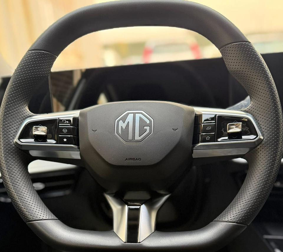 السلام عليكم
للبيع ام جي وان موديل 2024ماشيه5000الاف ضمان
شركة وسياره بعده على وظعه الشركة السعر145ورقه
العنوان بغداد شارع فلسطين ***********
