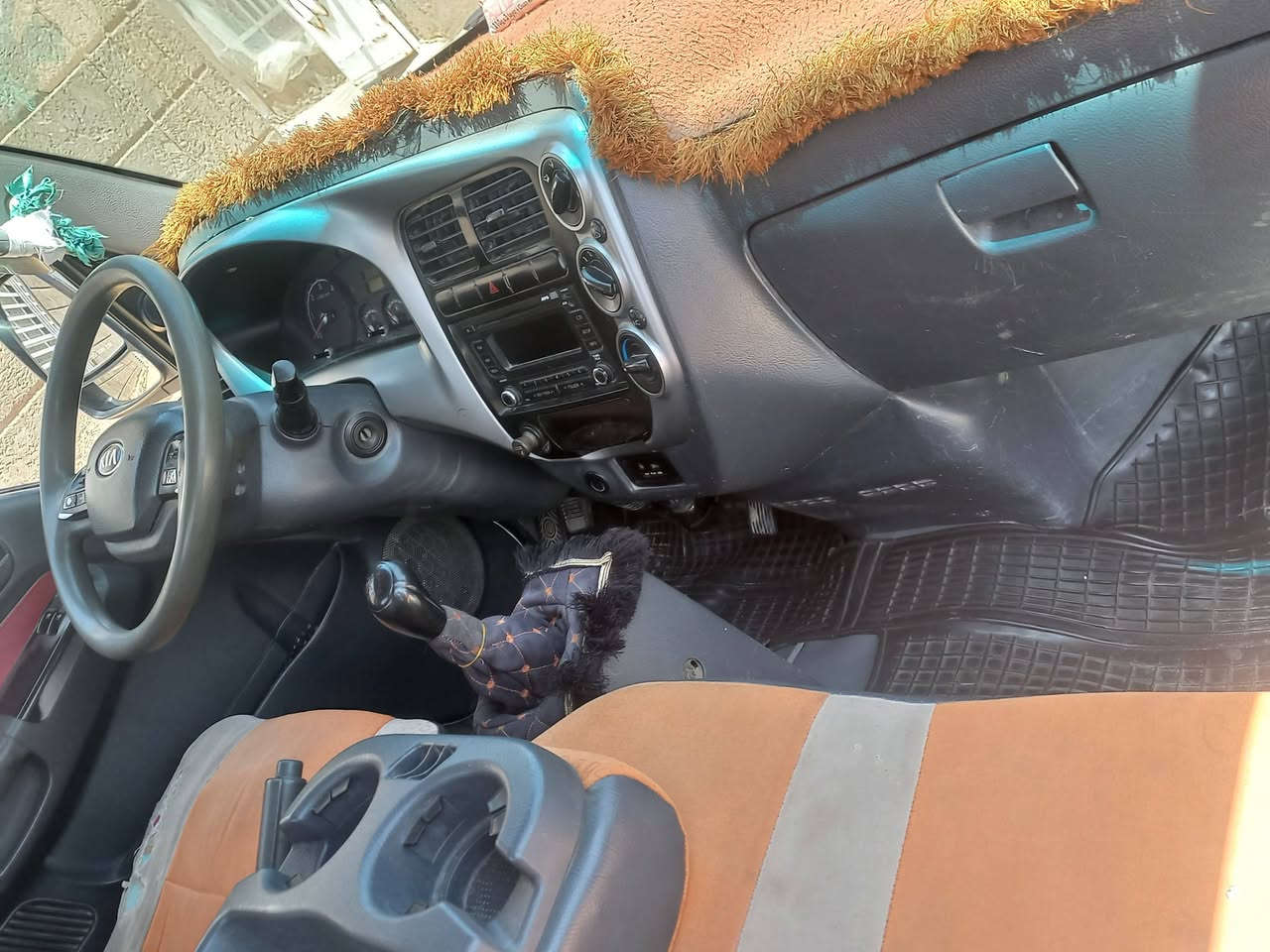السلام عليكم كيه حمل البيع موديل 2014 رقم قادسية بسمي هزه جديده سنويه ال 2030 تريد تحويل تريد وكاله السياره كفاله فقط بس الدوس محرك شاصي  رقم شاصي  حداديه كهربائيات كله شغله ماعيزه شي السعر 110 وبيهه مجال النجف الاشرف قضاء المشخاب رقم الهاتف ***********
