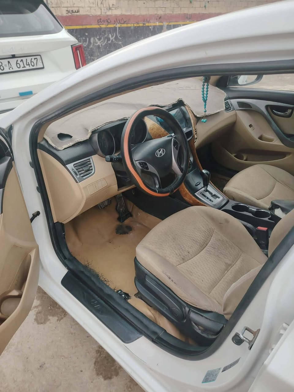 السلام عليكم النترا  2014خليجي محرك كير حداديه جديده مصبوغه عام السياره بسمي السعر 90بيه مجال العنوان بابل الحمزة الغربي تفاصيل اكثر الاتصال على الرقم ***********
