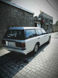 كراون سيدان اسديشن للبيع سيارة مكفوله مضرب أو كصه  كفاله عامه تبريد ثل...