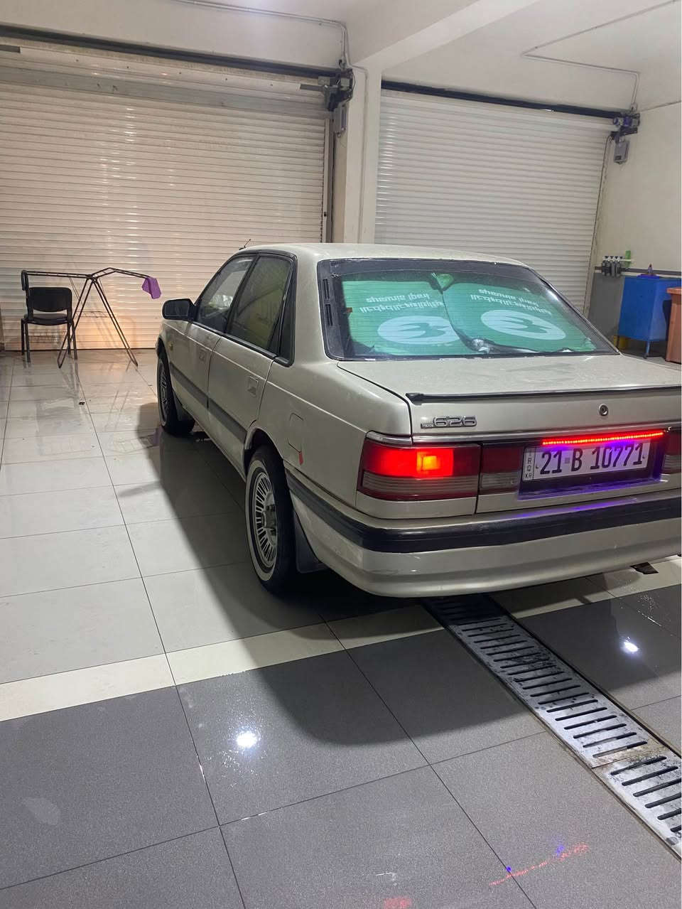 مازدا ١٩٩٠
رەقەم سلیمانی 
سەنەوی تازە تا مانگی ٥/٢٠٣٠
کامل بویاخ لەسەر ساخی بویاخ کراوە 
کارەبای و هەموو شتێکی مەزبووتە
بە شەرتی گێڕ و مەکینە 

*********** السليمانية, العراق
