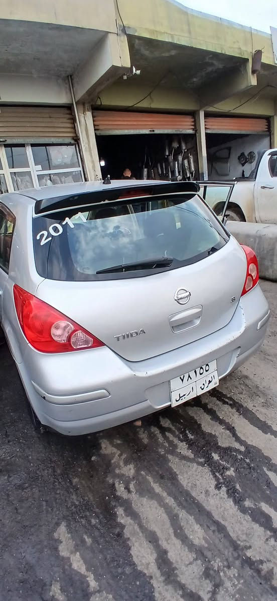 نيسان تيدا ٢٠١١ نص قطعه صبغ سنويه خلصانه من ٢٠٢٢ السعر ٩٢ وبيه مجال رقم تليفون *********** أربيل, العراق
